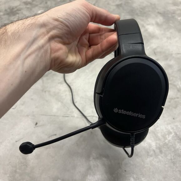 Steelseries Arctis 1 Gaming headset Wired for PS4/PS5 Xbox One X & S Series - Picture 2 of 8